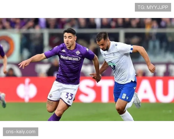 半场战报：佛罗伦萨0-1萨索洛，贝拉尔迪点射破门